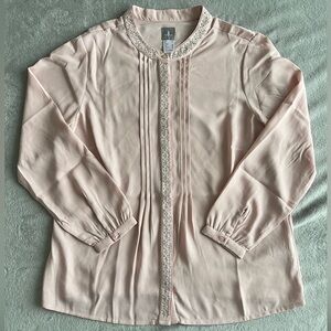 💜3/$15 VINTAGE pastel pink button up blouse with rhinestone accents 12